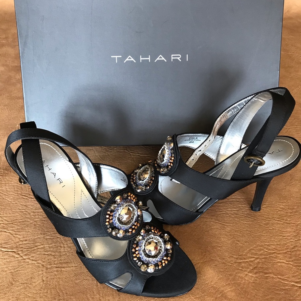 NWB Tahari Formal shoes